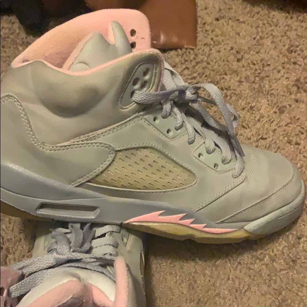 Shoes - Picture 3 of 4